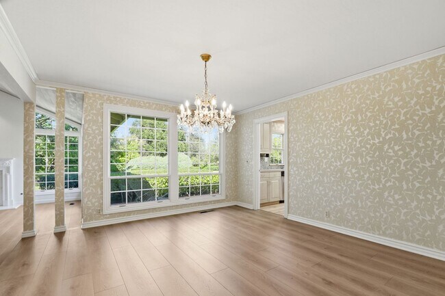 Building Photo - Stunning 3,488 Sq. Ft. Home with Pool & 3-...