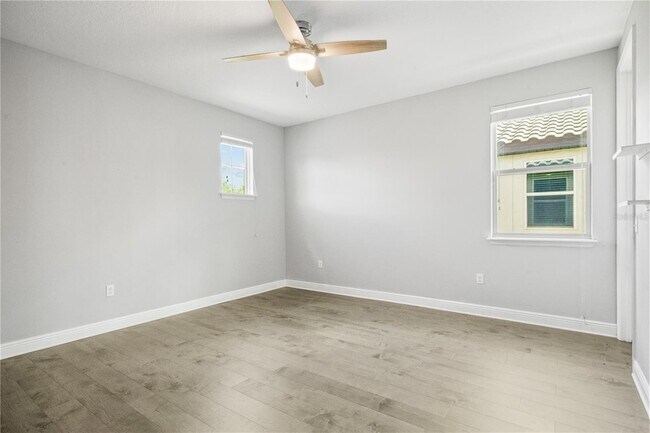 Building Photo - 8394 Lookout Pointe Dr