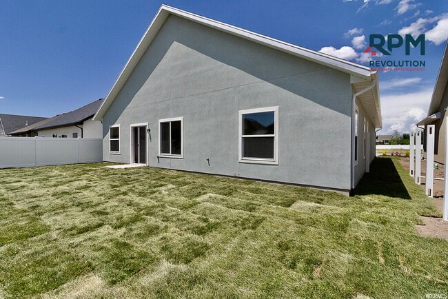 Building Photo - Charming 3-Bedroom Haven with 2 Baths and ...