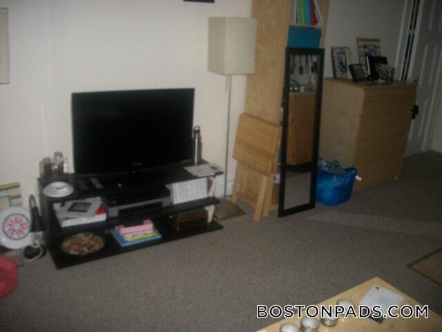 Building Photo - 62 Boylston St