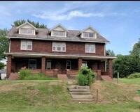 Building Photo - 724 S Linden Ave