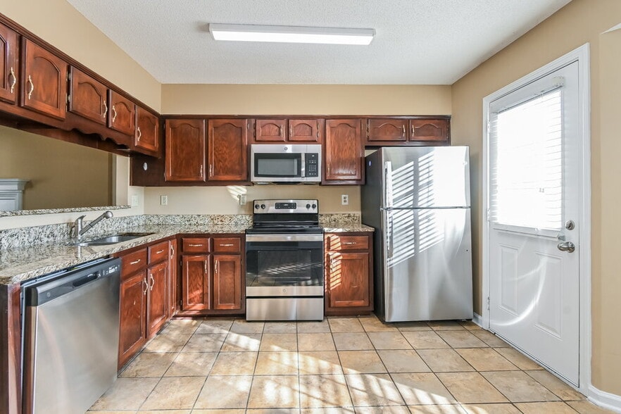 Building Photo - 2901 Connor Reed Dr