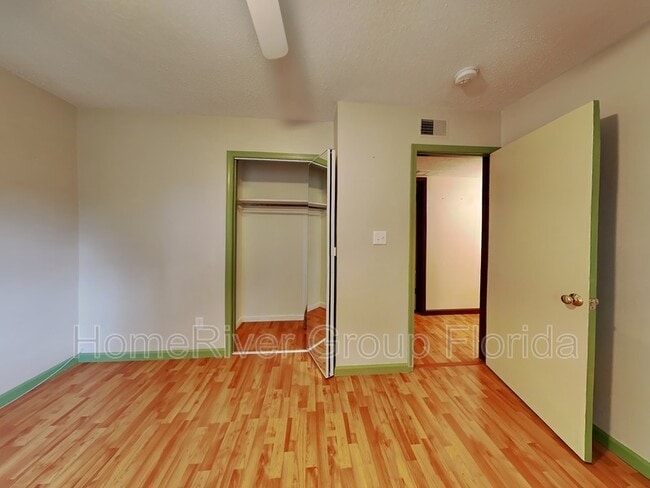 Building Photo - 3201 Penifield Dr