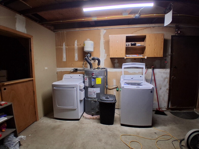 Building Photo - 346 NW Dory Dr