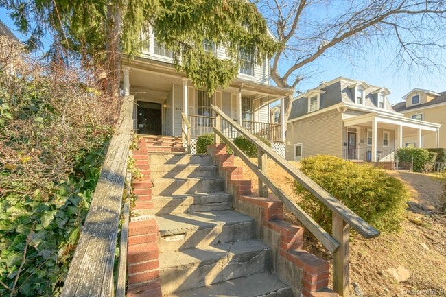 Building Photo - 84-21-84120 120th St