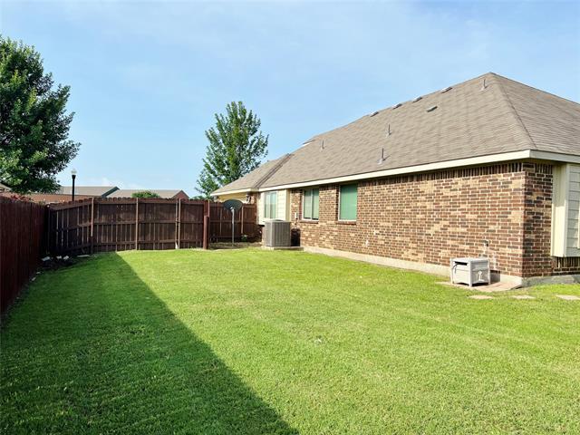 Building Photo - 6613 Meadow Glen Dr