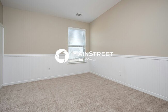 Building Photo - 5 Bedroom Pet-Friendly Home in Atlanta, GA with Main Street Renewal