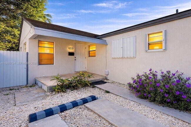 Building Photo - 2436 NW 11th St