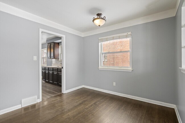 Building Photo - 27576 MacKenzie Dr