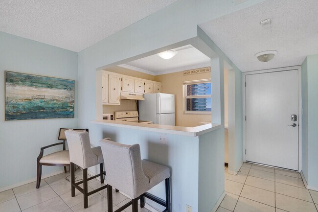 Building Photo - 1391 S Ocean Blvd