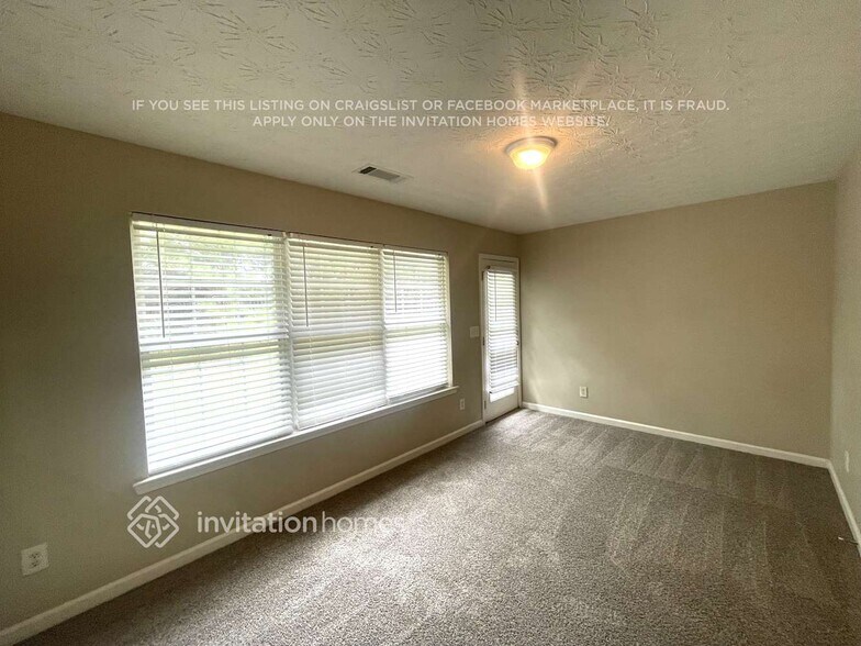 Building Photo - 2635 Essex Ct