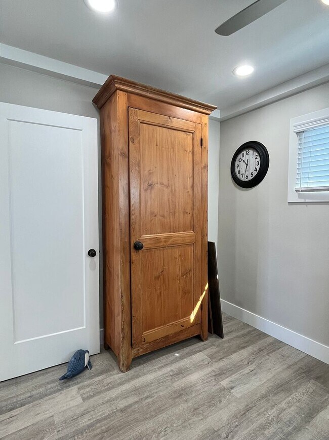 Building Photo - Location, Location, Location! Amazing upper unit near beach!