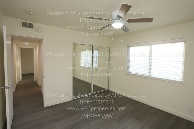 Building Photo - 17679 San Vicente St