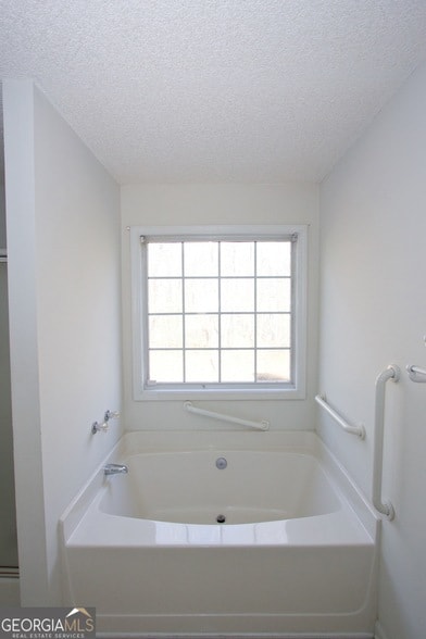 Building Photo - 2804 James Henry Dr