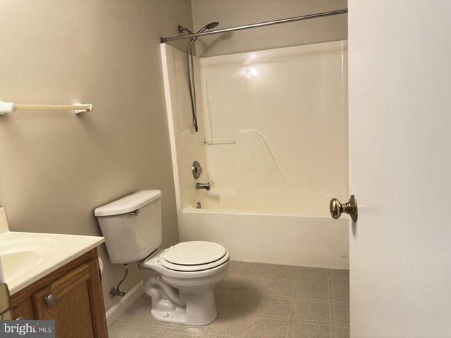 Building Photo - 121 Brookland Ct