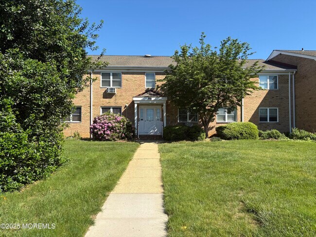 Building Photo - 94 Stonehurst Blvd