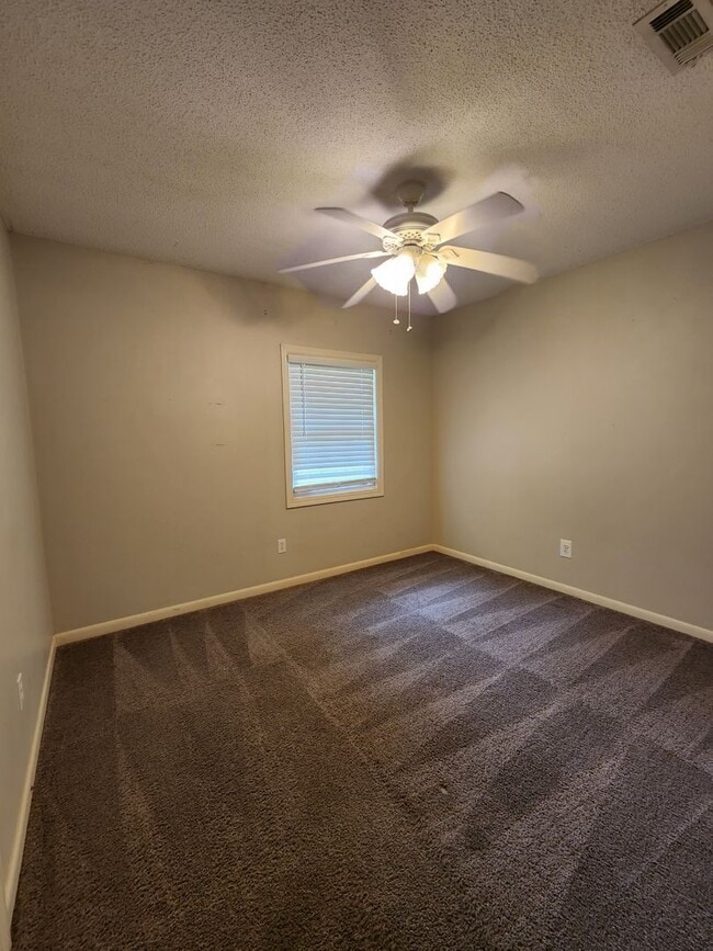 Building Photo - Foxhill Commons Subdivision