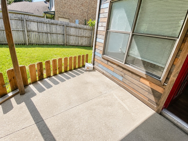 Building Photo - Spacious, Updated Townhome in Garland