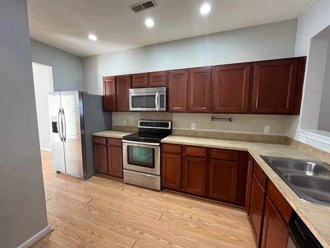 Building Photo - Liberty Hall Townhomes