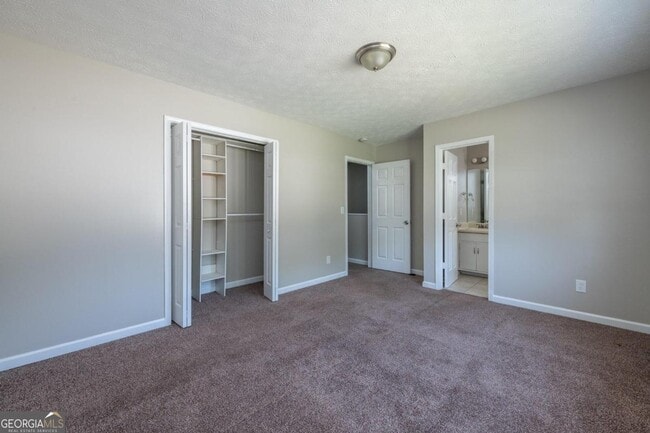 Building Photo - 580 Downing St