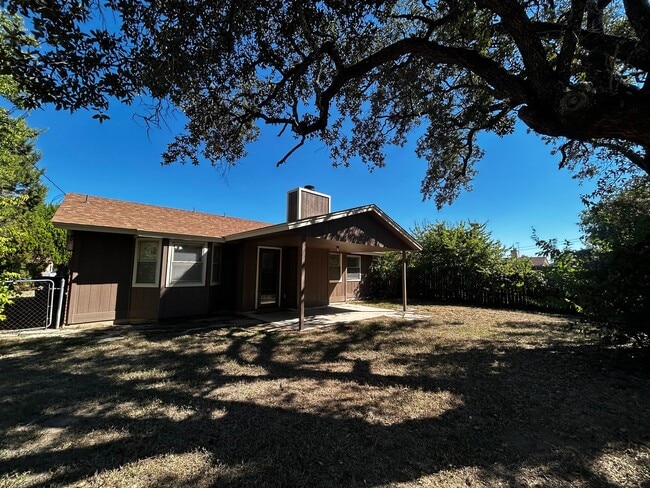 Building Photo - 3-Bedroom House for Rent in Copperas Cove