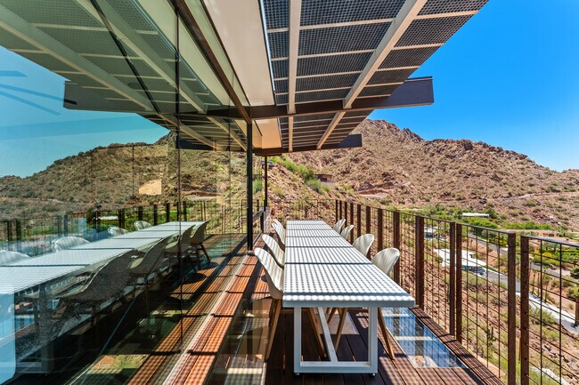 Building Photo - 4925 E Red Rock Dr