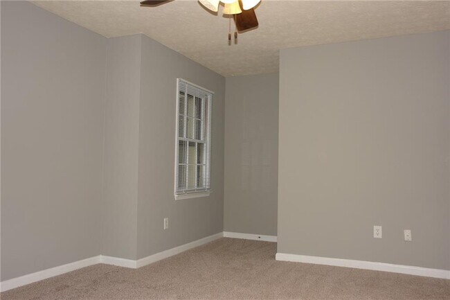 Building Photo - 2769 New S Dr