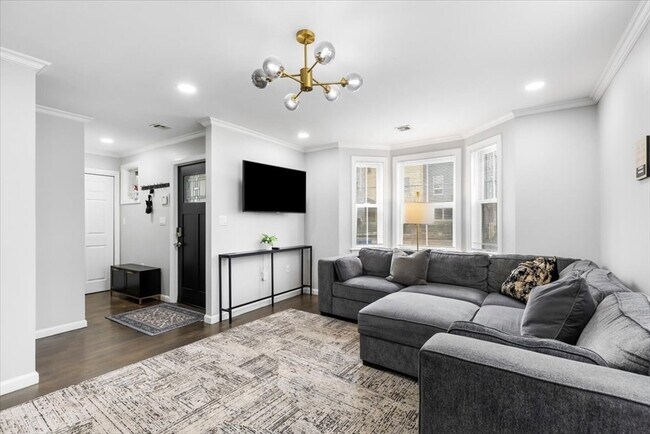 Building Photo - 77 Cedar St