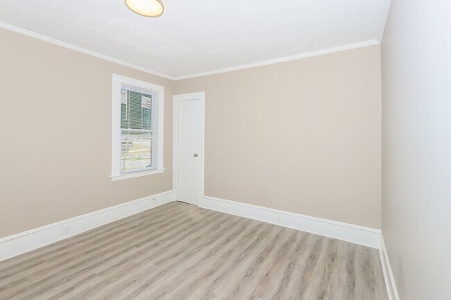 Building Photo - 1385 Patterson St