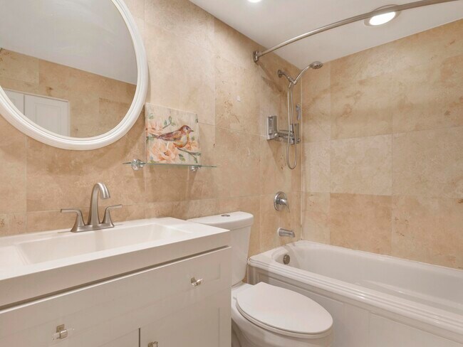 Building Photo - 955 Egret Cir