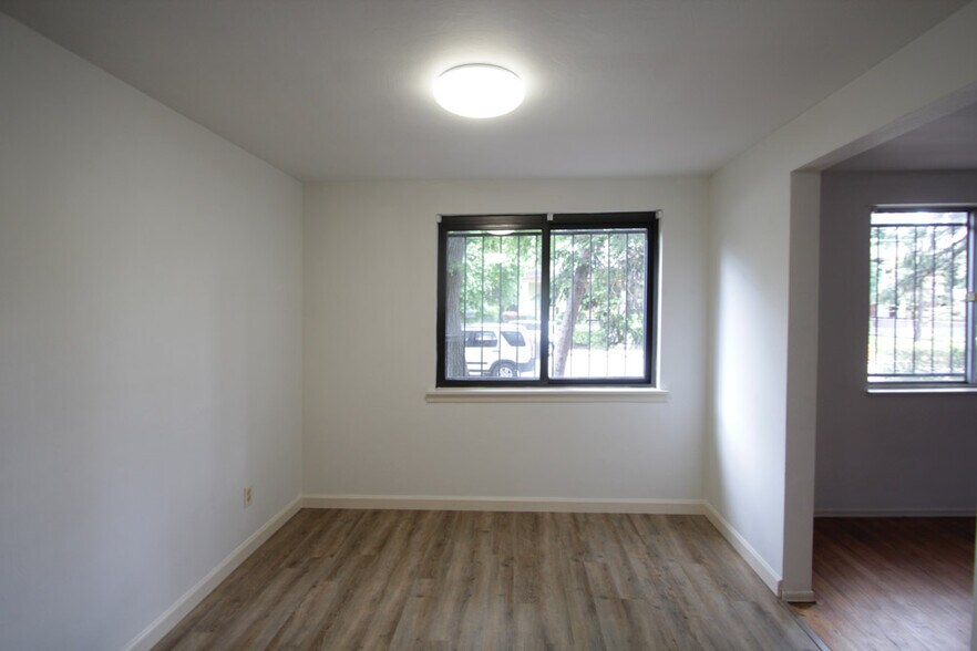 Building Photo - 421 Franklin Ave