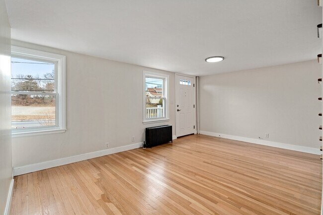 Building Photo - 157 Lake Ave