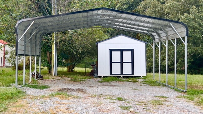 Building Photo - Coming Soon: 3BR, 2BA in the country
