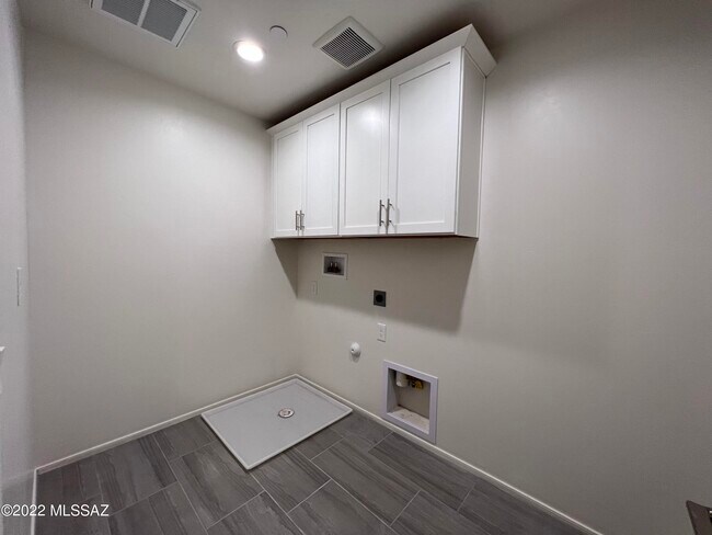 Building Photo - 12171 W Amarissa Dr
