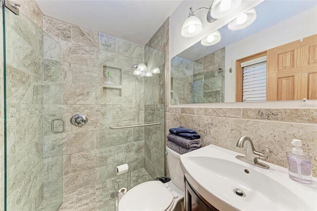 Building Photo - 27192 San Marino Dr