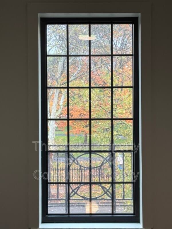 Building Photo - 451 E Town St