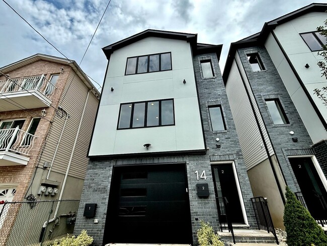 Building Photo - 14 Terhune Ave