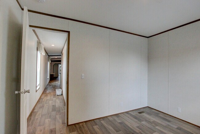 Building Photo - 295 Seays Rd