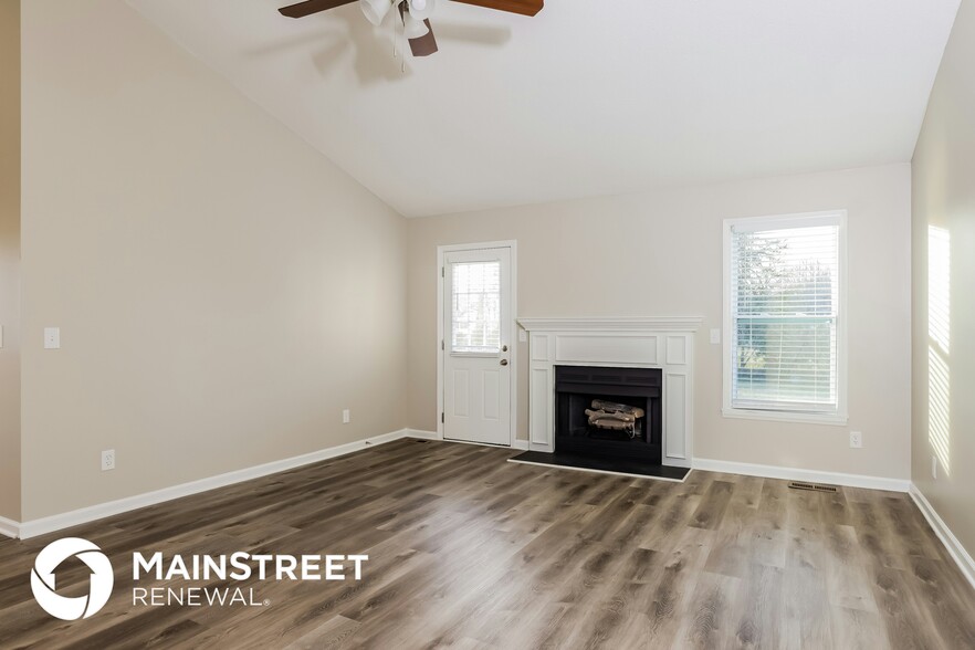 Building Photo - 203 Sullivan Ct