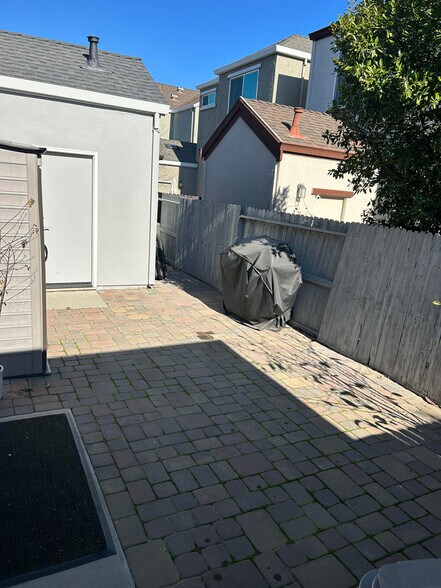 Building Photo - 2460 Ben Ali Way