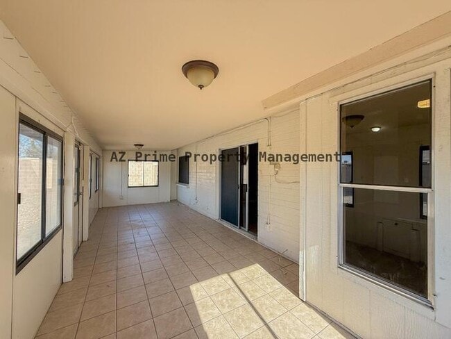 Building Photo - 9358 W Sanna St