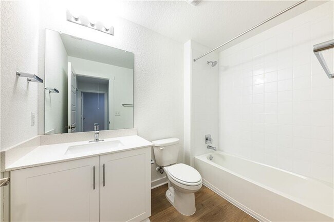 Building Photo - 1804 Bonham Ln
