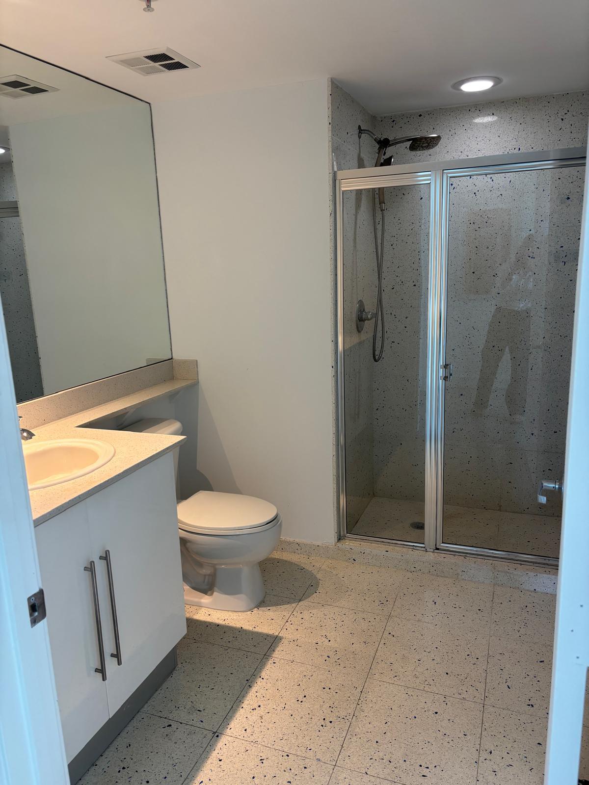 Building Photo - 950 Brickell Bay Dr