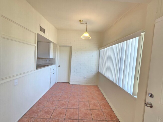 Building Photo - Great Location!  1 bed 1 bath