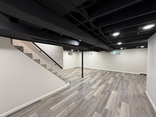 Building Photo - 7147 Cherokee Dr