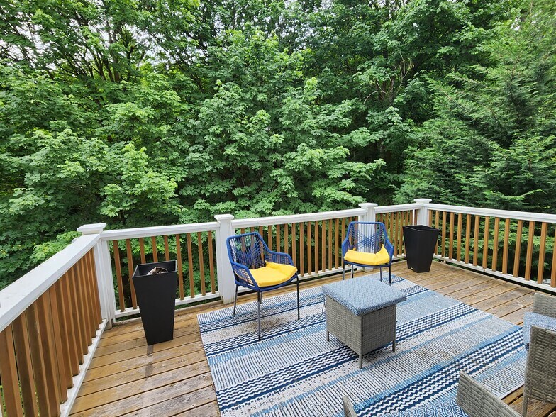 Building Photo - 13518 SW Hillshire Dr