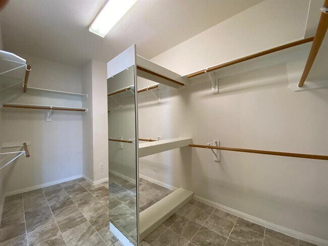 Building Photo - 14922 Cabin Run Ln