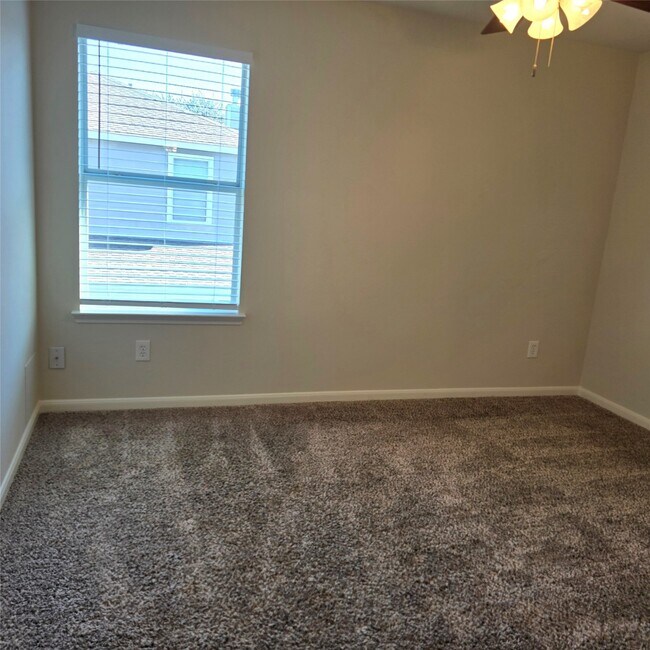 Building Photo - 12006 Audubon Hill Ct