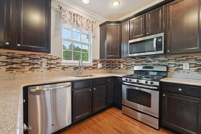 Building Photo - 102 Warbler Way