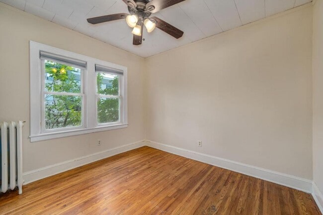 Building Photo - 2078 St Clair Ave